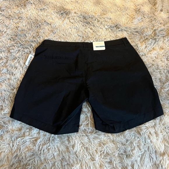 NWT Old Navy Black 7” length shorts - Picture 4 of 4